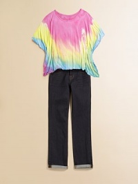 A basic knit is updated in a vibrant tie dyed, cape-like style for a groovy look and feel.CrewneckShort cape-style sleevesViscoseHand washImported A basic knit is updated in a vibrant tie dyed, cape-like style for a groovy look and feel.CrewneckShort cape-style sleevesViscoseHand washImported