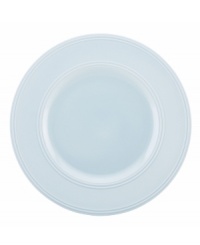 Elegance comes easy with these Fair Harbor dinner plates from kate spade new york. Durable stoneware in a cool sky hue is half glazed, half matte and totally timeless.