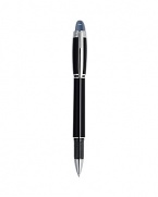 Endorse documents with authority when you grab hold of this distinct pen from Montblanc, fitted with platinum-plated detail for exceptional polish.