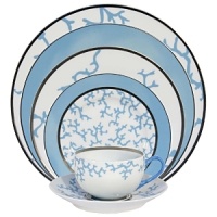 Raynaud introduces Cristobal Turquoise, an impressive variation of Alberto Pinto's original Cristobal Coral. The striking new colour is an elegant combination of bright turquoise and high-quality platinum. The solid banned plates and arresting branches make for splendid contemporary table settings and formal. Create an unforgettable dinning experience with Raynaud's Cristobal Turquoise. Raynaud introduces Cristobal Turquoise, an impressive variation of Alberto Pinto's original Cristobal Coral. The striking new colour is an elegant combination of bright turquoise and high-quality platinum. The solid banned plates and arresting branches make for splendid contemporary table settings and formal. Create an unforgettable dinning experience with Raynaud's Cristobal Turquoise.