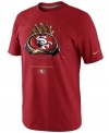 Have a hand in pumping up support for your favorite football team with this San Francisco 49ers NFL t-shirt from Nike.