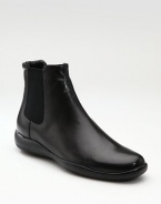 A classic shape of supple Nappa leather featuring elasticized gores on either side.Leather lining Padded insole Rubber sole Imported