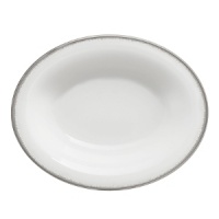 Silver Aster is an updated platinum banded pattern, with an iconic feathering detail. The pattern is a perfect blend of Wedgwood heritage and a contemporary design. Silver Aster is an updated platinum banded pattern, with an iconic feathering detail. The pattern is a perfect blend of Wedgwood heritage and a contemporary design.