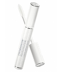 The newest addition to the family of legendary Diorshow Mascaras, Diorshow Maximizer Lash Primer Serum instantly primes, plumps, and lengthens lashes with an ultra-light and quick-drying formula. The first active serum mascara primer also contains a unique cell-conditioning complex made up of hydrolyzed soy proteins that promote long-term lash growth, strength, and vitality. The newest addition to the family of legendary Diorshow Mascaras, Diorshow Maximizer Lash Primer Serum instantly primes, plumps, and lengthens lashes with an ultra-light and quick-drying formula. The first active serum mascara primer also contains a unique cell-conditioning complex made up of hydrolyzed soy proteins that promote long-term lash growth, strength, and vitality.