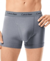 Stay secure and comfortable with these movement-friendly stretch boxer briefs from Calvin Klein. Stay secure and comfortable with these movement-friendly stretch boxer briefs from Calvin Klein.