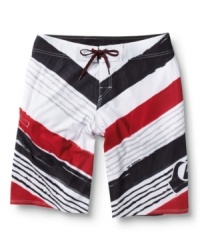 In an iconic trio of hues, these Quiksilver board shorts are an all-American classic with a cool twist. In an iconic trio of hues, these Quiksilver board shorts are an all-American classic with a cool twist.