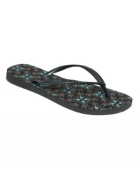 A fun print makes the Havaiana's Slim Trendy thongs an easy choice for beach-time fun. A fun print makes the Havaiana's Slim Trendy thongs an easy choice for beach-time fun.
