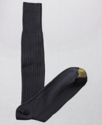 Looking for worry free comfort? Opt for a professional-looking sock with a soft finish, held securely in place over your calf. Three pairs to a pack. Looking for worry free comfort? Opt for a professional-looking sock with a soft finish, held securely in place over your calf. Three pairs to a pack.