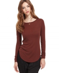 With a an allover ribbed knit and rounded hem, this RACHEL Rachel Roy top is a must-have for wear-with-anything staples!