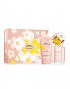 Daisy Eau So Fresh radiates with sunny florals and sparkling energy. This gift set includes a 4.2 oz. Eau de Toilette Spray, 5.1 oz. Radiant Body Lotion and a 0.13 oz. Deluxe Mini Eau de Toilette. 