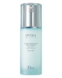This light and fluid hydrating treatment moisturizes and protects the skin, while providing SPF 15 protection. Hydra Life Pro-Youth Protective Fluid SPF 15 provides long lasting hydration and instantly plumps the skin for a radiant finish. This light and fluid hydrating treatment moisturizes and protects the skin, while providing SPF 15 protection. Hydra Life Pro-Youth Protective Fluid SPF 15 provides long lasting hydration and instantly plumps the skin for a radiant finish.
