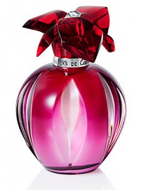 A fragrance illuminated by sensuous charm, the Délices de Cartier Eau de Parfum readily takes center stage. This whimsical vision is sinfully dressed in the color of passion and scandal, pulsating and playful as it touches the skin. A fragrance illuminated by sensuous charm, the Délices de Cartier Eau de Parfum readily takes center stage. This whimsical vision is sinfully dressed in the color of passion and scandal, pulsating and playful as it touches the skin.