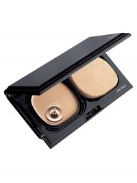 Smoother skin, brighter radiance. A cream-in-a-compact foundation with rich, luxurious moisture glides smoothly onto skin for a lustrous and luminous complexion. Continuously provides moisture to skin and maintains a dewy and lustrous finish all day long. Spreads easily with a creamy texture for a perfectly even application. Provides medium, long-lasting coverage with a lustrous finish. Suits all skin types. Provides SPF 15 protection. Smoother skin, brighter radiance. A cream-in-a-compact foundation with rich, luxurious moisture glides smoothly onto skin for a lustrous and luminous complexion. Continuously provides moisture to skin and maintains a dewy and lustrous finish all day long. Spreads easily with a creamy texture for a perfectly even application. Provides medium, long-lasting coverage with a lustrous finish. Suits all skin types. Provides SPF 15 protection.