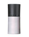 Light master make-up primer creates a mirror-like veil for an optical modeling effect by maximizing the cheekbones and arches of the face while toning down uneven zones. This primer contains a Micro-fil™ pearl that changes colors according to how it reflects light. It optically models skin contours by illuminating and shaping, leaving the complexion fresh and vibrant.