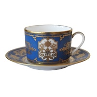 Inspired by the majestic design of the royal Palace of Fontainebleu in France, Bernardaud's Aux Rois dinnerware showcases a lively imperial design on fine, delicate porcelain. Inspired by the majestic design of the royal Palace of Fontainebleu in France, Bernardaud's Aux Rois dinnerware showcases a lively imperial design on fine, delicate porcelain.