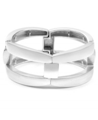 Effortless style. Slip Kenneth Cole New York's chic stretch bracelet over your wrist for a look that's geometrically savvy. Crafted in silver tone mixed metal. Bracelet stretches to fit wrist. Approximate diameter: 2-1/2 inches. Effortless style. Slip Kenneth Cole New York's chic stretch bracelet over your wrist for a look that's geometrically savvy. Crafted in silver tone mixed metal. Bracelet stretches to fit wrist. Approximate diameter: 2-1/2 inches.