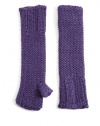 THE LOOKAllover chunky knit constructionFingerless styleTHE MATERIALPolyester/woolCARE & ORIGINDry cleanImported