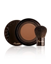 Discover the latest innovation from Guerlain: TERRACOTTA MINERAL.When Guerlain's legendary bronzing expertise unites with the power of minerals, the result is a natural-looking tan and a flawless finish - just like that of a sheer foundation. Applying your Terracotta is as easy as ever, thanks to its revolutionary format. Held in a clever, portable case with a mini professional Kabuki brush, the loose powder cannot escape! Discover the latest innovation from Guerlain: TERRACOTTA MINERAL.When Guerlain's legendary bronzing expertise unites with the power of minerals, the result is a natural-looking tan and a flawless finish - just like that of a sheer foundation. Applying your Terracotta is as easy as ever, thanks to its revolutionary format. Held in a clever, portable case with a mini professional Kabuki brush, the loose powder cannot escape!
