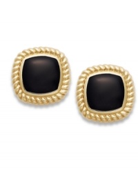 The perfect combination of color. Bold onyx gemstones (8 mm) stand out against a 14k gold setting with rope edges. Approximate diameter: 1/3 inch.