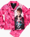 She's got Justin Bieber fever and she'll be able to keep him close with this AME pajama set with allover hearts.