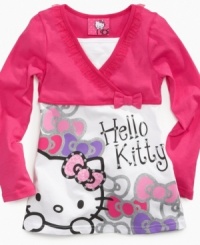 Layer her up in this graphic tunic from Hello Kitty, with adorable sparkles that will make her style shine. Layer her up in this graphic tunic from Hello Kitty, with adorable sparkles that will make her style shine.