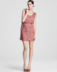 Aidan Mattox perfects eye-catching party style with this sequin-encrusted dress. Aidan Mattox perfects eye-catching party style with this sequin-encrusted dress.