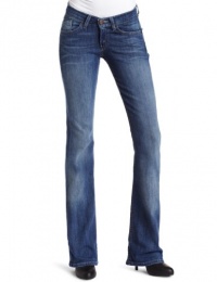 Levi's Juniors 528 Curvy Boot Cut Jean, Closet Swap, 11 Medium Levi's Juniors 528 Curvy Boot Cut Jean, Closet Swap, 11 Medium