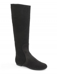 THE LOOKRound toeRich suede upperPull-on styleSeamed detailPadded insoleShaft, 16Leg circumference, 14THE MATERIALSuede upperLeather lining and soleORIGINMade in Italy THE LOOKRound toeRich suede upperPull-on styleSeamed detailPadded insoleShaft, 16Leg circumference, 14THE MATERIALSuede upperLeather lining and soleORIGINMade in Italy