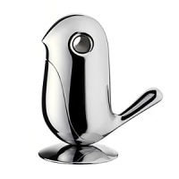 Magnetic paper clip holder in zamak chrome-plated. Designed by Rodrigo Torres. Magnetic paper clip holder in zamak chrome-plated. Designed by Rodrigo Torres.