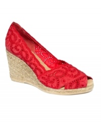 Breezy and bohemian, White Mountain's hippie-chic Mandarin wedges combine detailed eyelet fabric with a stylish wrapped espadrille wedge. Breezy and bohemian, White Mountain's hippie-chic Mandarin wedges combine detailed eyelet fabric with a stylish wrapped espadrille wedge.