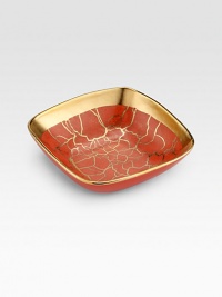 A beautiful design inspired by the sunbaked Mediterranean shoreline, handcrafted in pristine porcelain and given a cracked appearance with a 24k gold glaze. Dishwasher safe 1½H X 4¾ diameter Made in USA A beautiful design inspired by the sunbaked Mediterranean shoreline, handcrafted in pristine porcelain and given a cracked appearance with a 24k gold glaze. Dishwasher safe 1½H X 4¾ diameter Made in USA