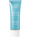 This cream-mask intensively rehydrates, revitalizes and helps return skin to its natural beauty. Note: Can be applied to the eye contour. Leave on for 5 to 10 minutes and smooth away any excess with Clarins Toning Lotion. 