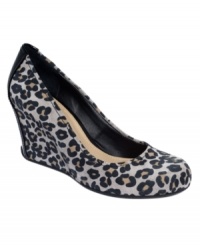 Don't you know? Kenneth Cole Reaction's Did U Tell wedges are a delightful pump with a heel that really stands out. Don't you know? Kenneth Cole Reaction's Did U Tell wedges are a delightful pump with a heel that really stands out.
