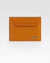 A sleek card case in finely pebbled leather with a front logo detail.Five card slotsLeather4 x 3Made in Italy