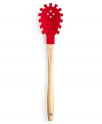Cook in color! With all the brilliance & personality of Le Creuset, this pasta fork steps up to your favorite dish with a slotted heat-resistant head that is perfect for prepping & serving. A dishwasher-safe construction means this durable tool moves effortlessly from the beginning to end of every recipe. Cook in color! With all the brilliance & personality of Le Creuset, this pasta fork steps up to your favorite dish with a slotted heat-resistant head that is perfect for prepping & serving. A dishwasher-safe construction means this durable tool moves effortlessly from the beginning to end of every recipe.