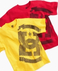 He'll cling to the fresh style of this graphic t-shirt from DC Shoes, the perfect pick to keep breezy on warm summer days. He'll cling to the fresh style of this graphic t-shirt from DC Shoes, the perfect pick to keep breezy on warm summer days.