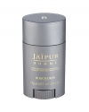 Jaipur pour Homme Deodorant leaves skin fresh and subtly scented with a modern, sensual blend of Lemon, Cinnamon and Wood.