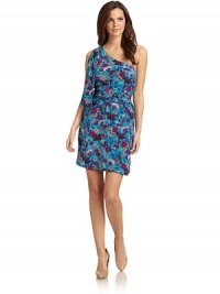 THE LOOKFloral designOne shoulder silhouette with tie accent Self-tie belt Side zip closureTHE FITAbout 28 from shoulder to hemTHE MATERIALSilkCARE & ORIGINDry cleanImportedModel shown is 5'10 (177cm) wearing US size 4. THE LOOKFloral designOne shoulder silhouette with tie accent Self-tie belt Side zip closureTHE FITAbout 28 from shoulder to hemTHE MATERIALSilkCARE & ORIGINDry cleanImportedModel shown is 5'10 (177cm) wearing US size 4.