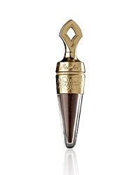 Guerlain's legendary kohl is the promised land for enchanting and enigmatic eyes. For summer, the eyes slip into a halo of mystery, deep, enchanting brown with a perfect matte finish, for unmatched intensity.
