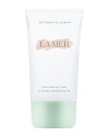 This gentle cleanser combines sea algae fibers and white pearl powders to purify, re-mineralize and promote a healthy-looking, bright complexion. Magnetized tourmaline and La Mer's exclusive Deconstructed Waters(TM) enable The Cleansing Foam to draw dirt, debris and makeup out and away from even the most delicate complexion, leaving behind a pure, crisp feeling. ¬Sea algae fibers boost the foaming action and a luxurious lather. Rich in bio-minerals and vitamins, these natural fibers help replenish skin¹s essential nutrients, leaving it perfectly balanced and refreshed. Long valued for their restorative properties, an exclusive combination of white pearl powders delicately polishes the skin. This precious blend revitalizes the skin with amino acids, promoting a healthy-looking, bright and lustrous complexion each day.