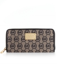 With an 18K gold plate and a jacquard MICHAEL by Michael Kors logo motif, this wallet stylishly organizes your financial essentials. With an 18K gold plate and a jacquard MICHAEL by Michael Kors logo motif, this wallet stylishly organizes your financial essentials.