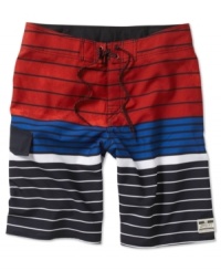 From the company that practically invented board shorts as we know and love them today: Quiksilver trunks in a 2012 pattern of highly irregular lines rendered in sport-friendly, four-way stretch fabric. From the company that practically invented board shorts as we know and love them today: Quiksilver trunks in a 2012 pattern of highly irregular lines rendered in sport-friendly, four-way stretch fabric.