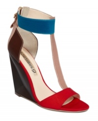 Lend structure to your look. The clean lines and sharp angles of the Linya wedge sandals by Boutique 9 lend a confident air. Lend structure to your look. The clean lines and sharp angles of the Linya wedge sandals by Boutique 9 lend a confident air.