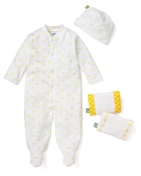 Noa Lily frolicking ducks are featured on this soft cotton collection for your new arrivals. Stored in a reusable basket, the set includes footie, hat and two burp clothes. Noa Lily frolicking ducks are featured on this soft cotton collection for your new arrivals. Stored in a reusable basket, the set includes footie, hat and two burp clothes.