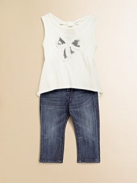A skinny-cut silhouette with slight fading and iconic A-style back pockets perfects a trendy look. Adjustable waist Front zip and button fly Belt loops Five pocket design Falls below the knee 98% cotton/2% spandex Machine wash Imported of Italian fabric A skinny-cut silhouette with slight fading and iconic A-style back pockets perfects a trendy look. Adjustable waist Front zip and button fly Belt loops Five pocket design Falls below the knee 98% cotton/2% spandex Machine wash Imported of Italian fabric