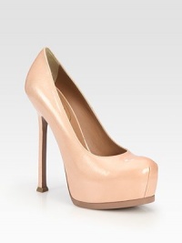 Modern, straw-embossed patent leather with a sky-high heel and platform. Self-covered heel, 5½ (140mm)Covered platform, 1½ (40mm)Compares to a 4 heel (100mm)Straw-embossed patent leather upperLeather lining and solePadded insoleMade in ItalyOUR FIT MODEL RECOMMENDS ordering one half size up as this style runs small. Modern, straw-embossed patent leather with a sky-high heel and platform. Self-covered heel, 5½ (140mm)Covered platform, 1½ (40mm)Compares to a 4 heel (100mm)Straw-embossed patent leather upperLeather lining and solePadded insoleMade in ItalyOUR FIT MODEL RECOMMENDS ordering one half size up as this style runs small.