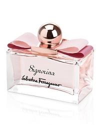 Signorina is a celebration of chic girls with an sophisticated and fresh scent signature. Elegant jasmine and the unexpected and delicate sweetness of pannacotta are blended together to create a refined and memorable fragrance. Signorina is a celebration of chic girls with an sophisticated and fresh scent signature. Elegant jasmine and the unexpected and delicate sweetness of pannacotta are blended together to create a refined and memorable fragrance.