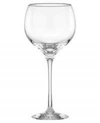 With the same crystal elegance and luxe platinum banding as Solitaire Platinum stemware, the Lenox Signature goblet makes even more of an impact in a new, larger size.