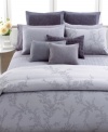 Simply elegant! This Vera Wang Trailing Vines European sham features a chic puckered velvet face and envelope closure.