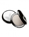 Created especially for HD cameras, Chantecaille's revolutionary skin smoothing powder goes on without a trace leaving only a flawless, matte finish. The innovative weightless powder is non-drying and colorless making it appropriate for all skin types. The ultra gliding texture never settles into fine lines and blends like a fluid on to skin to perfect your complexion. Pores are instantly erased leaving skin silky-soft and smoother than ever. Made in Italy.*ONLY ONE PER CUSTOMER.